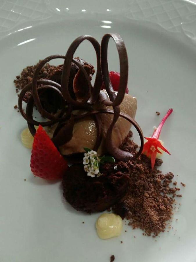 Hotel Restaurante Sostenible La Laguna Brozas Exteriör bild